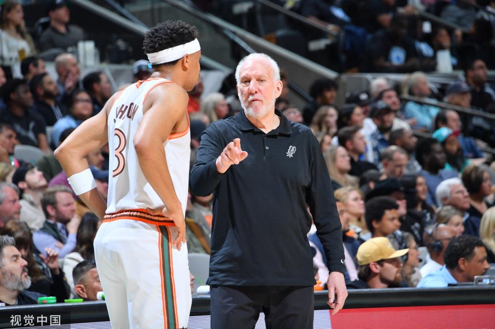 在公开场合 在公开场合