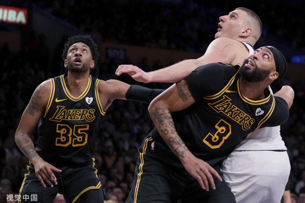 分别在场内 分别在场内