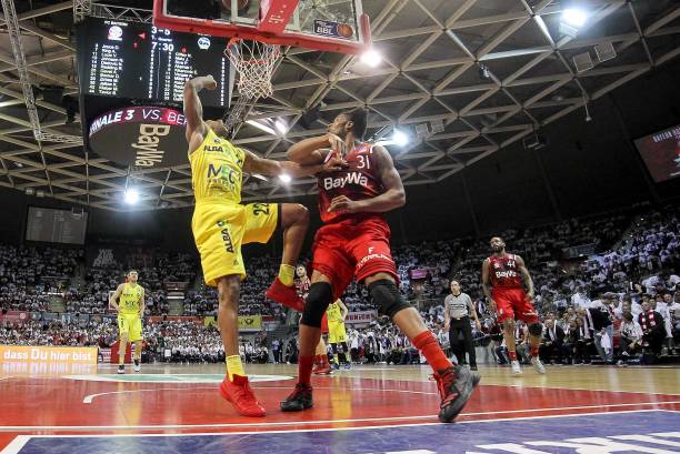 然更具权威 然更具权威